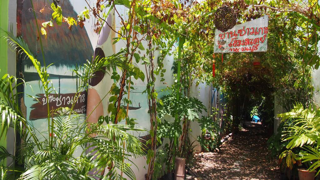 Baanchaokoh Homestay Kanchanaburi City Exteriör bild